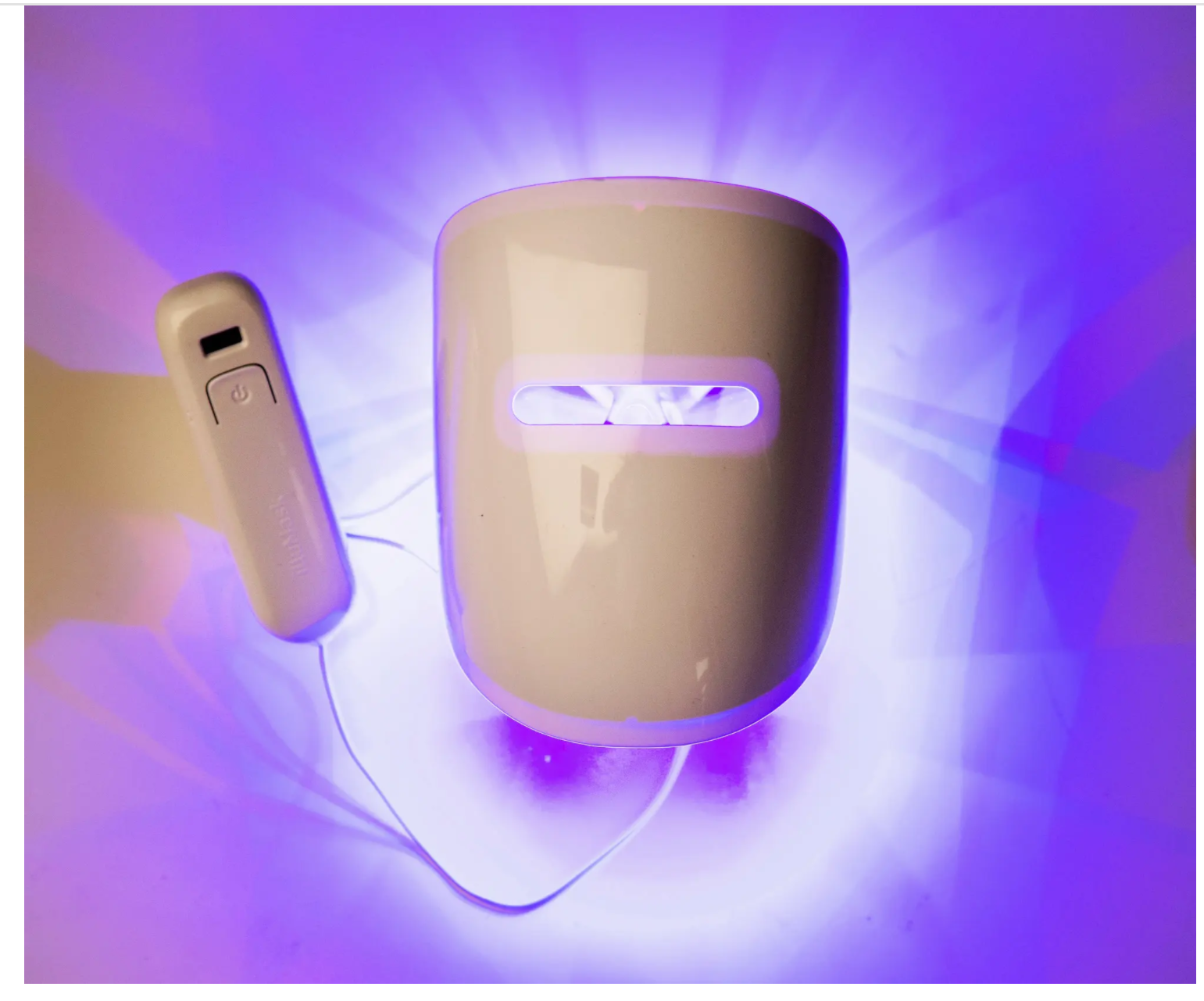 illuMask Acne Light Therapy Mask - prevents the growth of more acne