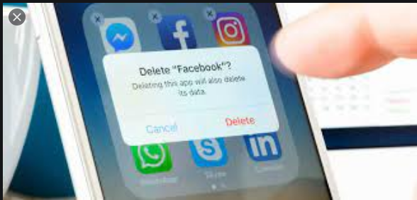 DELETING PHOTOS FROM FACEBOOK